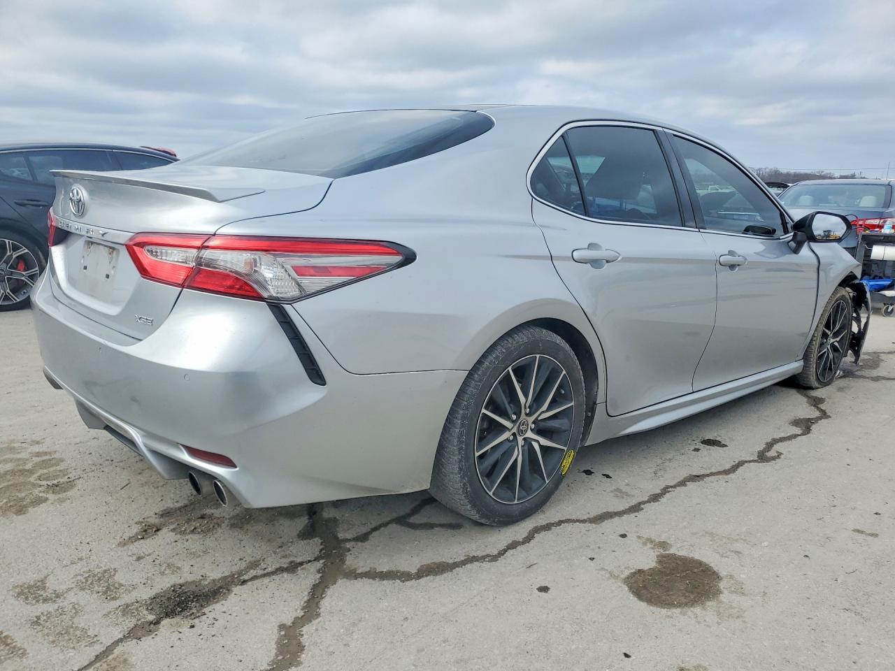 2018 TOYOTA CAMRY XSE photo 7