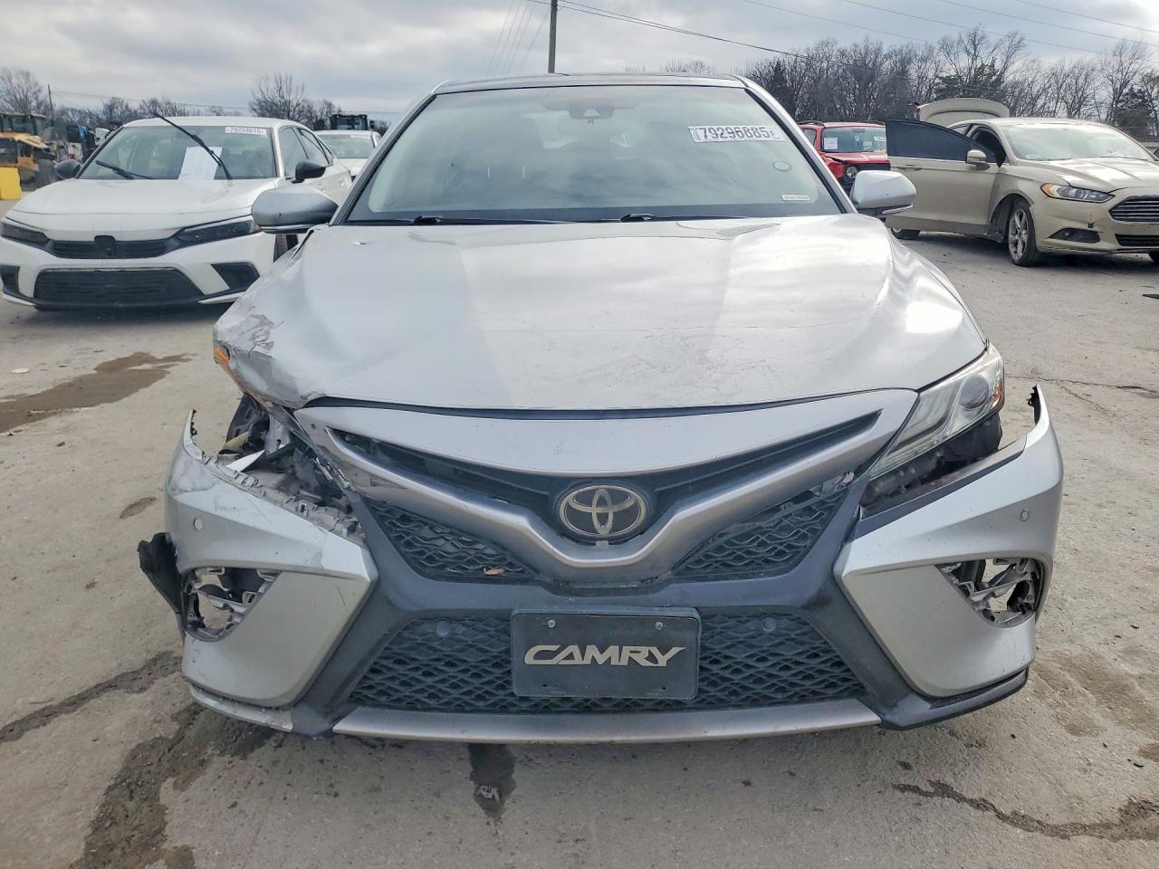 2018 TOYOTA CAMRY XSE photo 13