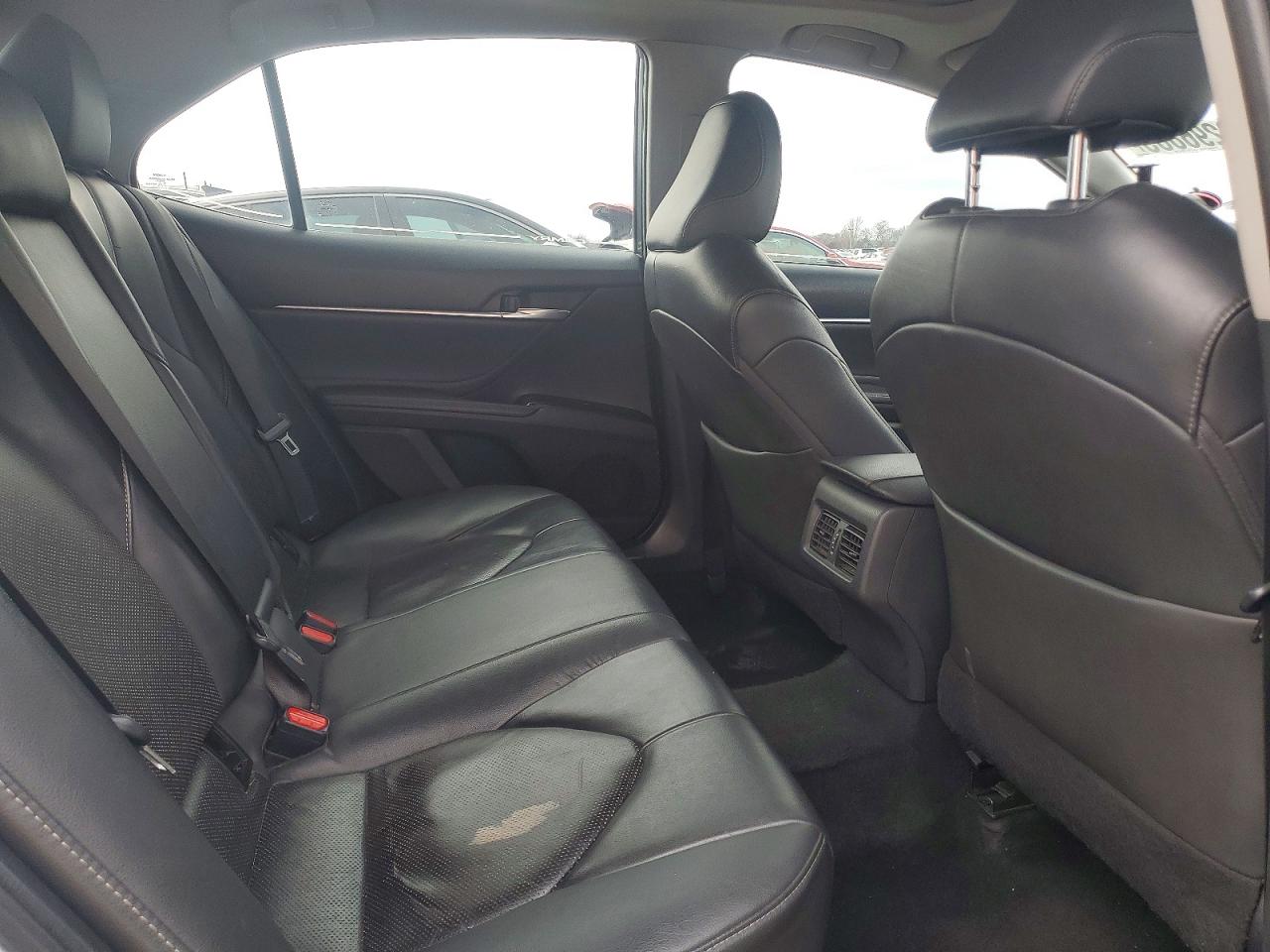 2018 TOYOTA CAMRY XSE photo 28