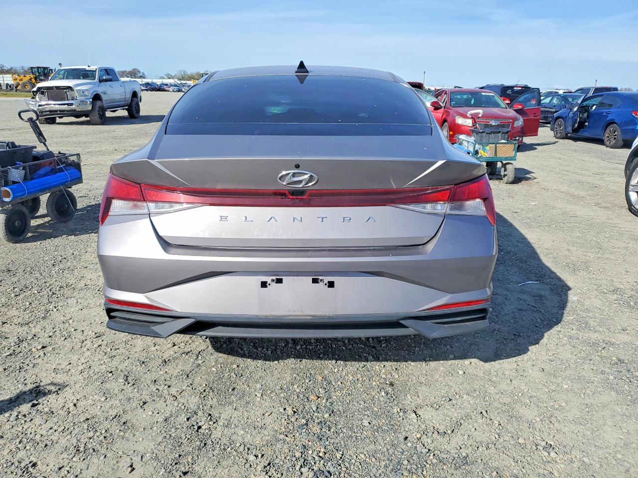 2023 HYUNDAI ELANTRA SEL photo 6