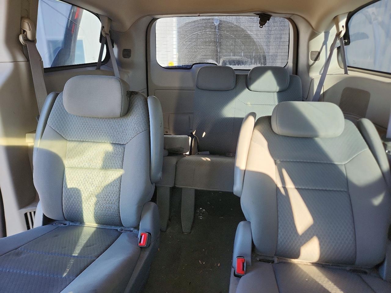 2010 DODGE GRAND CARAVAN SE photo 19