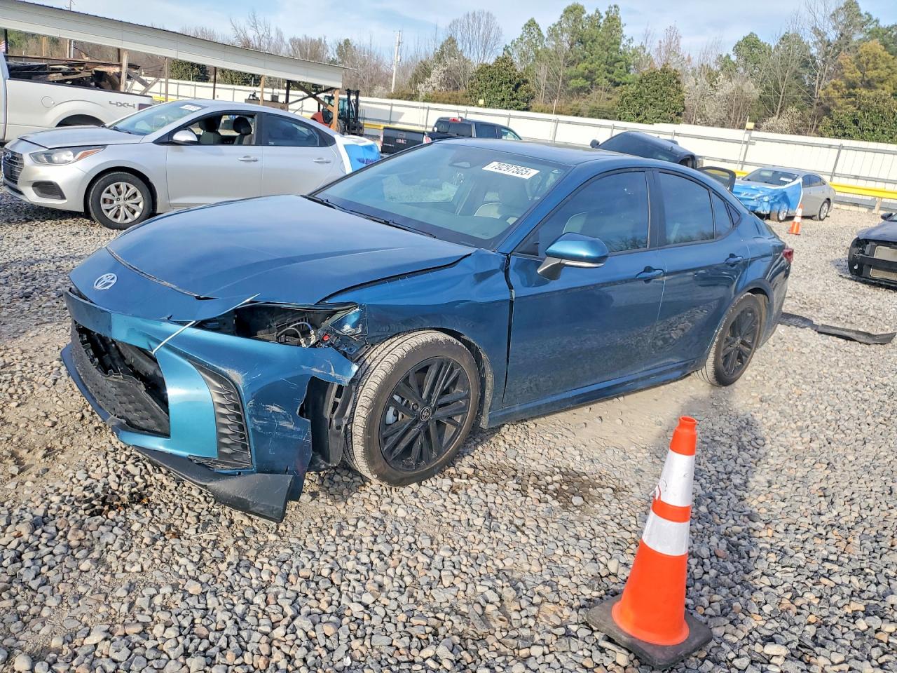 2025 TOYOTA CAMRY