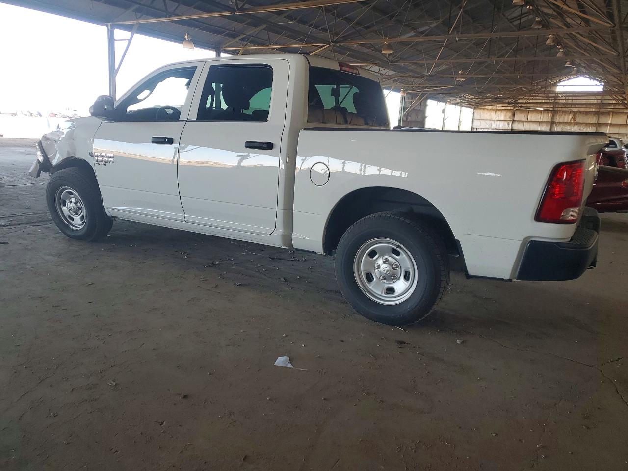 2023 RAM 1500 CLASSIC TRADESMAN photo 4