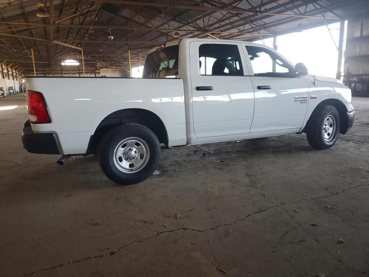 2023 RAM 1500 CLASSIC TRADESMAN photo 7
