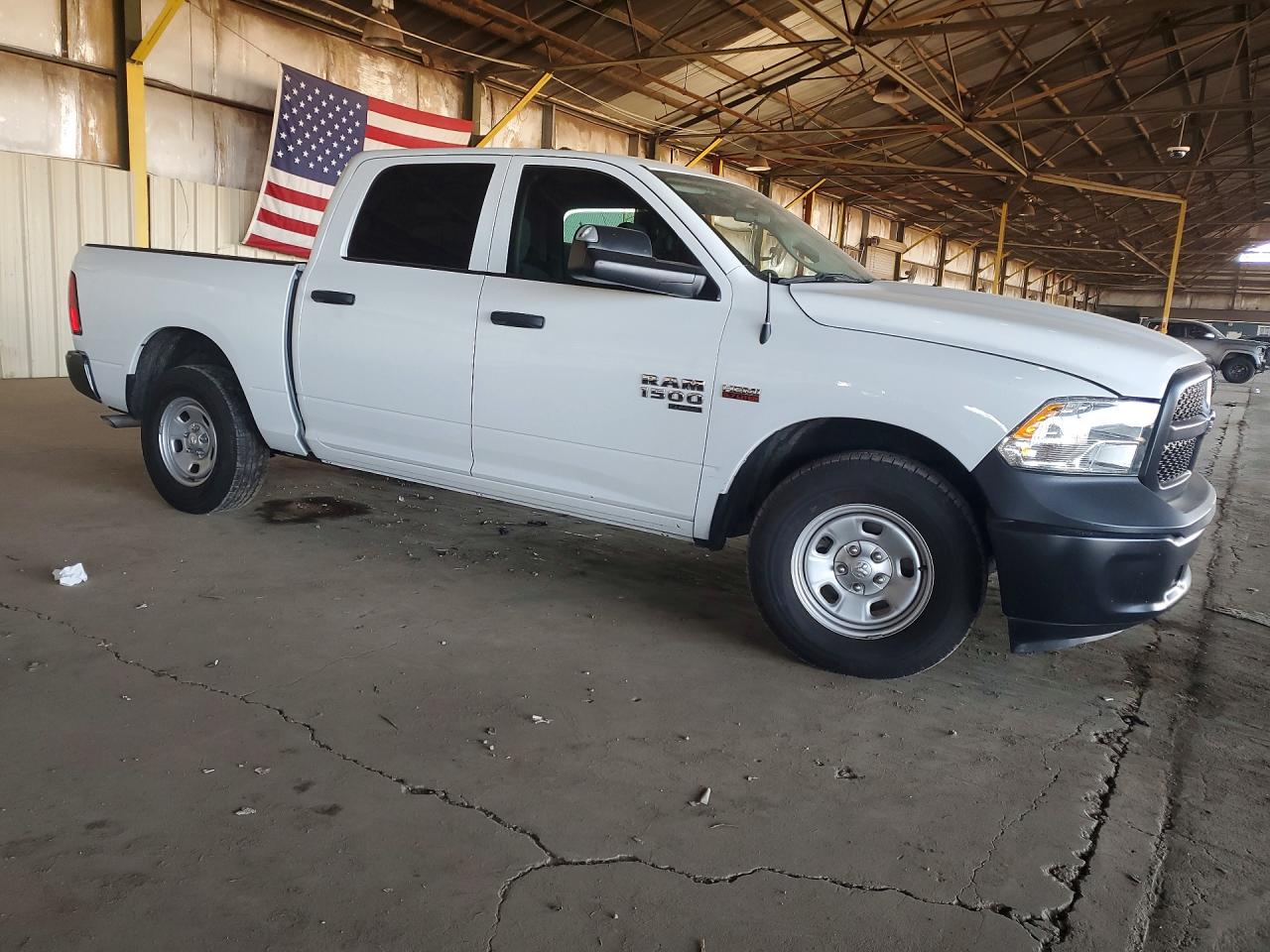 2023 RAM 1500 CLASSIC TRADESMAN photo 10