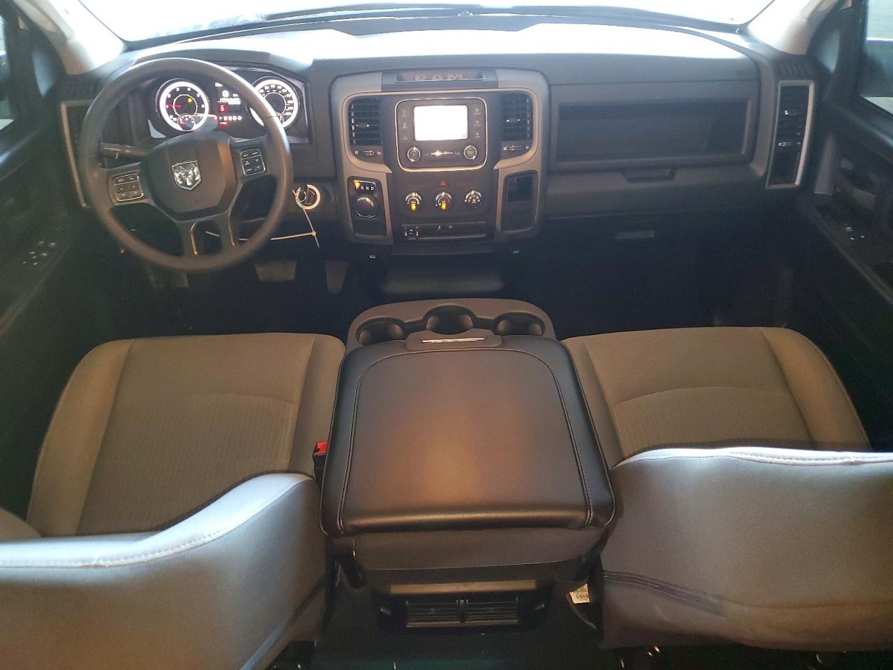 2023 RAM 1500 CLASSIC TRADESMAN photo 22