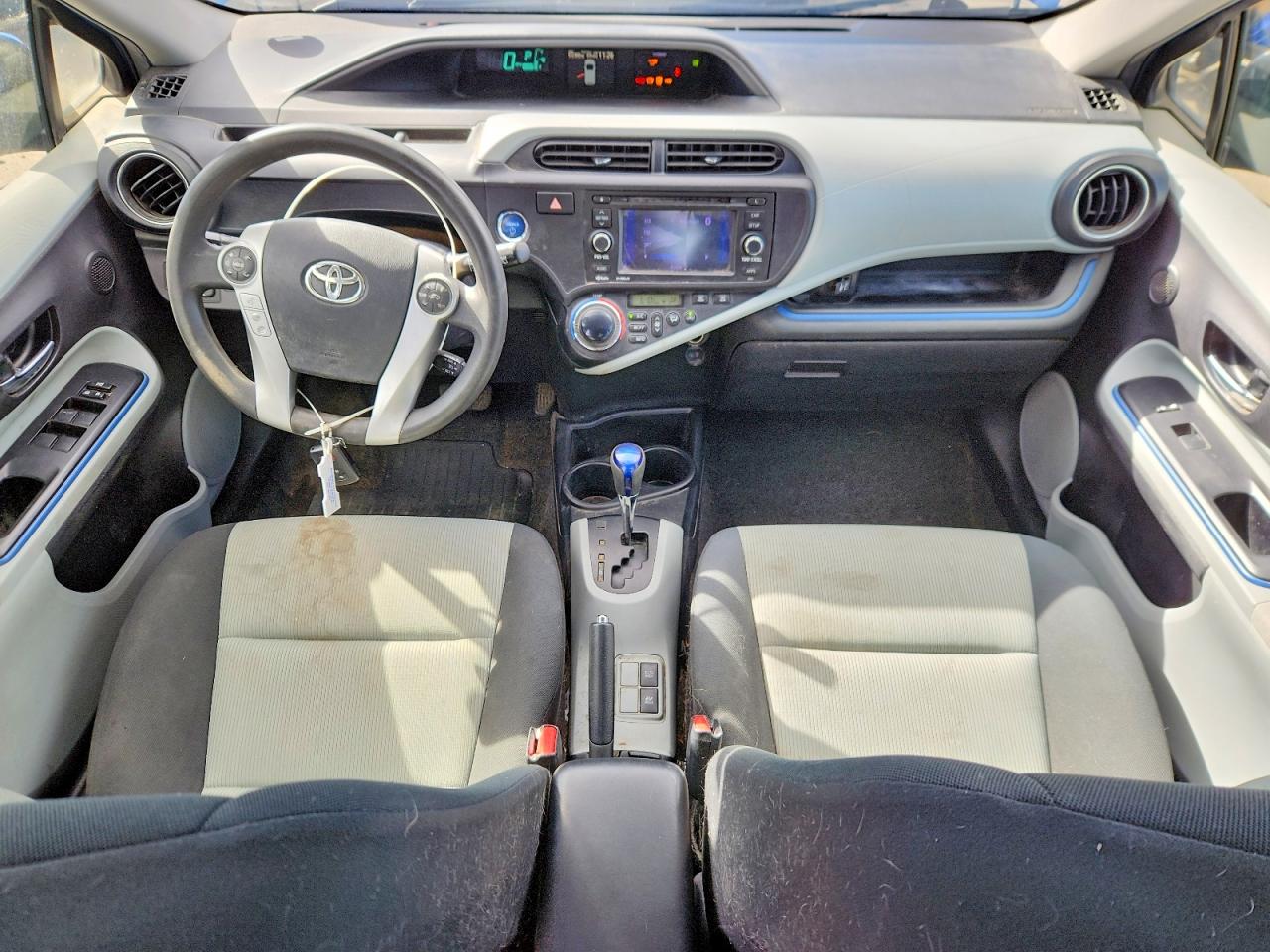 2012 TOYOTA PRIUS C THREE photo 8