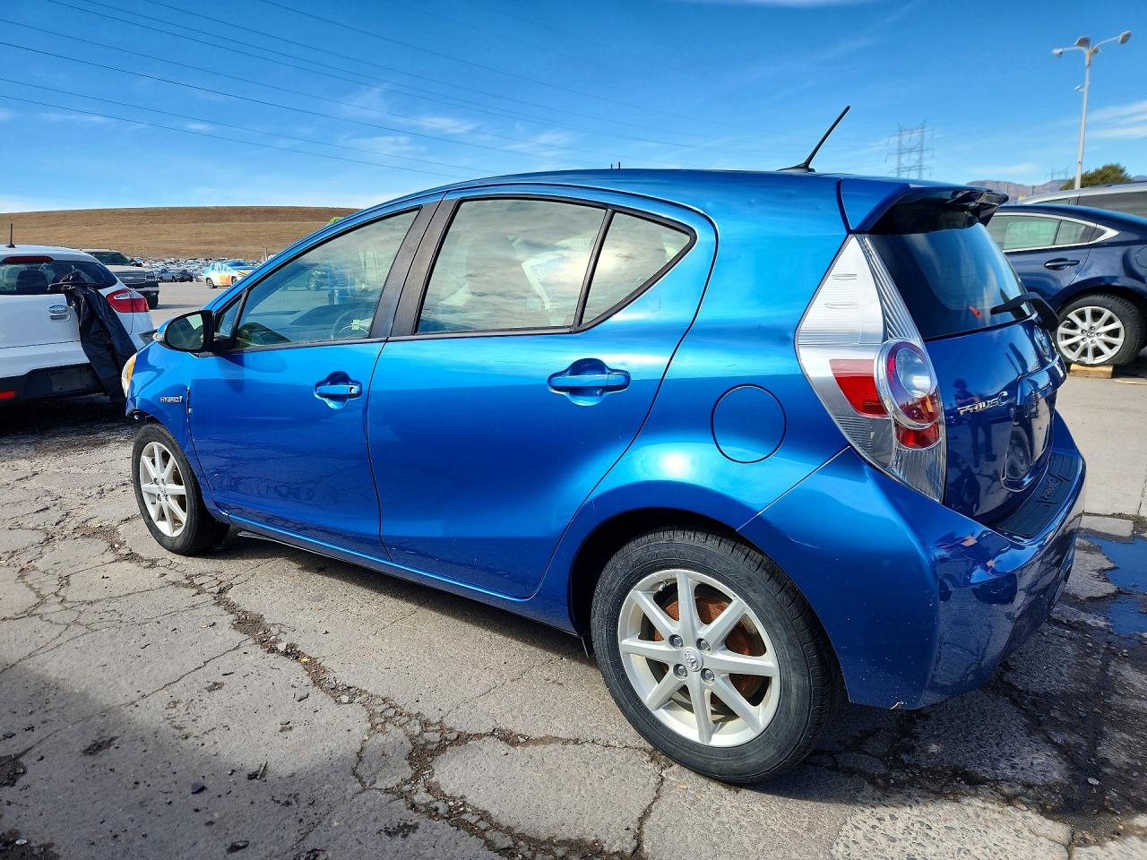 2012 TOYOTA PRIUS C THREE photo 2