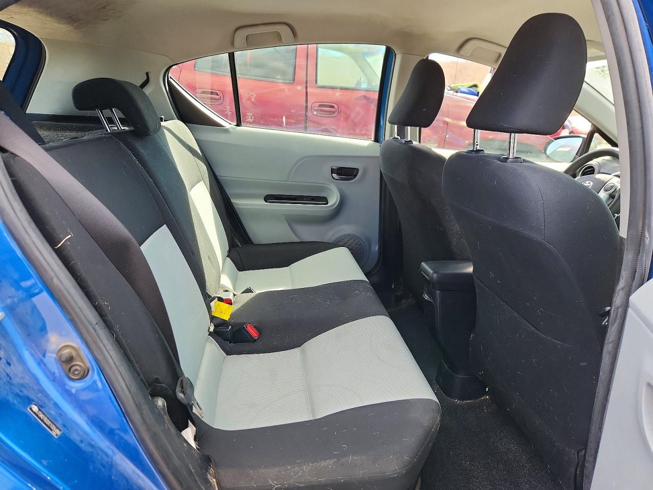 2012 TOYOTA PRIUS C THREE photo 10