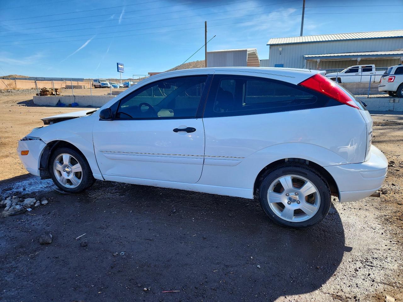2005 FORD FOCUS ZX3 photo 4