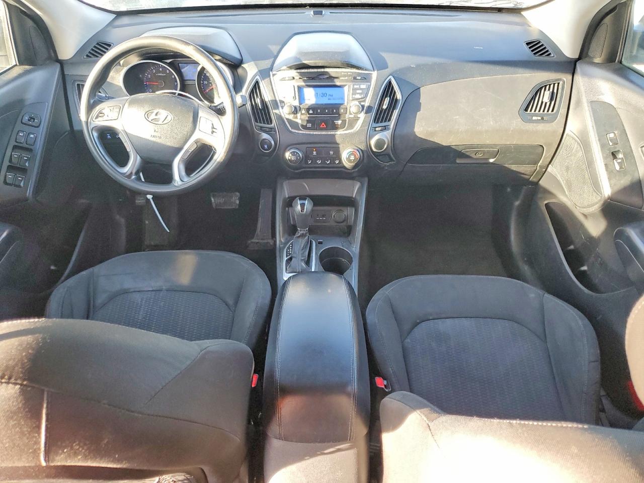 2015 HYUNDAI TUCSON photo 8