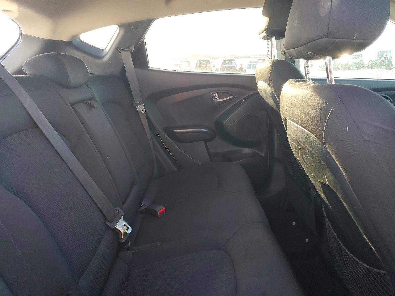 2015 HYUNDAI TUCSON photo 11