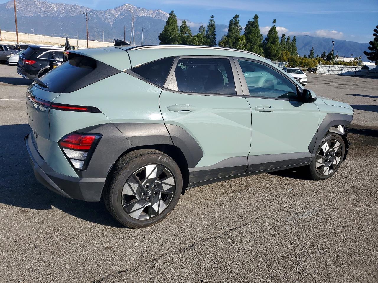 2024 HYUNDAI KONA SEL photo 5