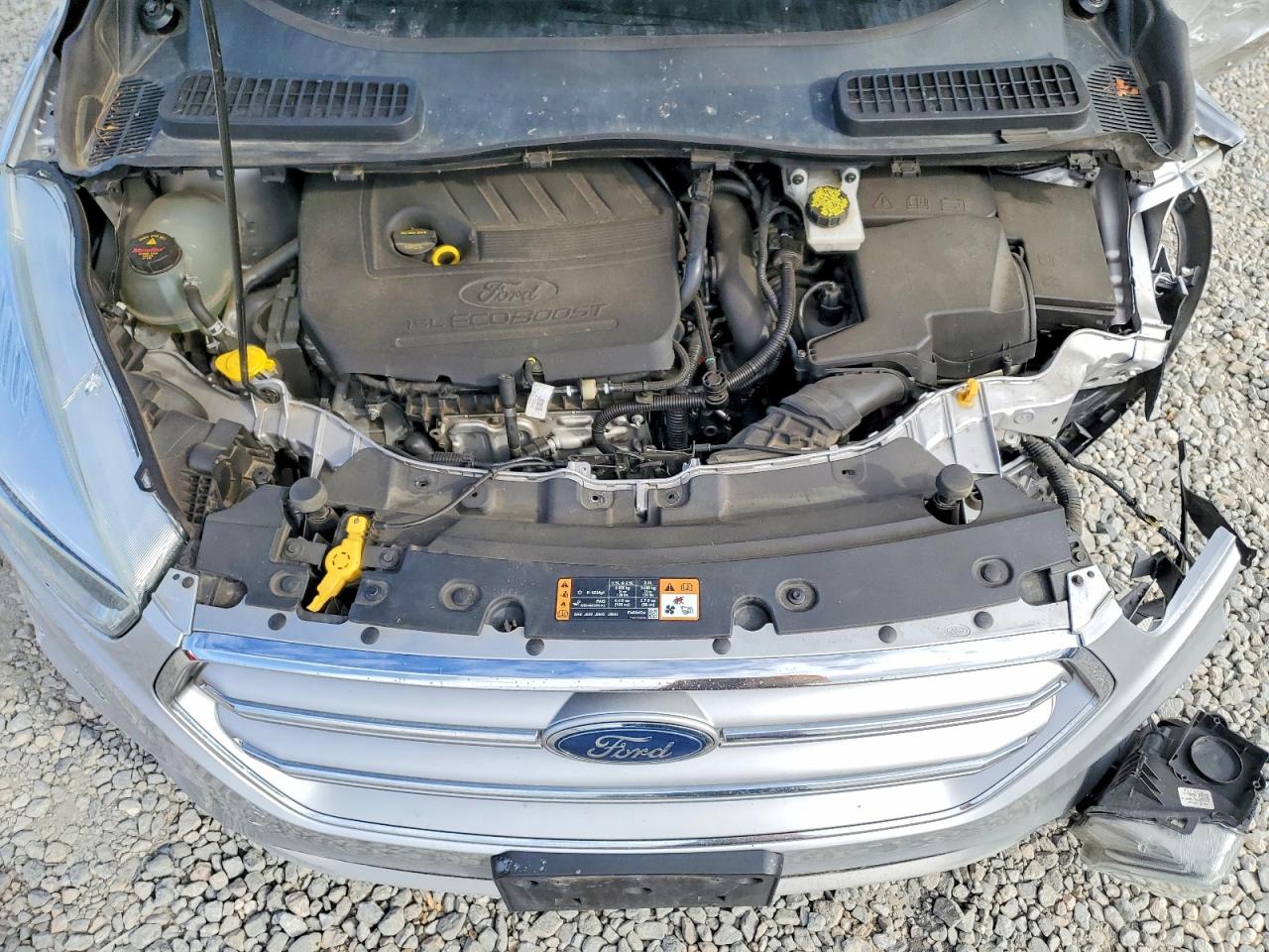 2017 FORD ESCAPE SE photo 12