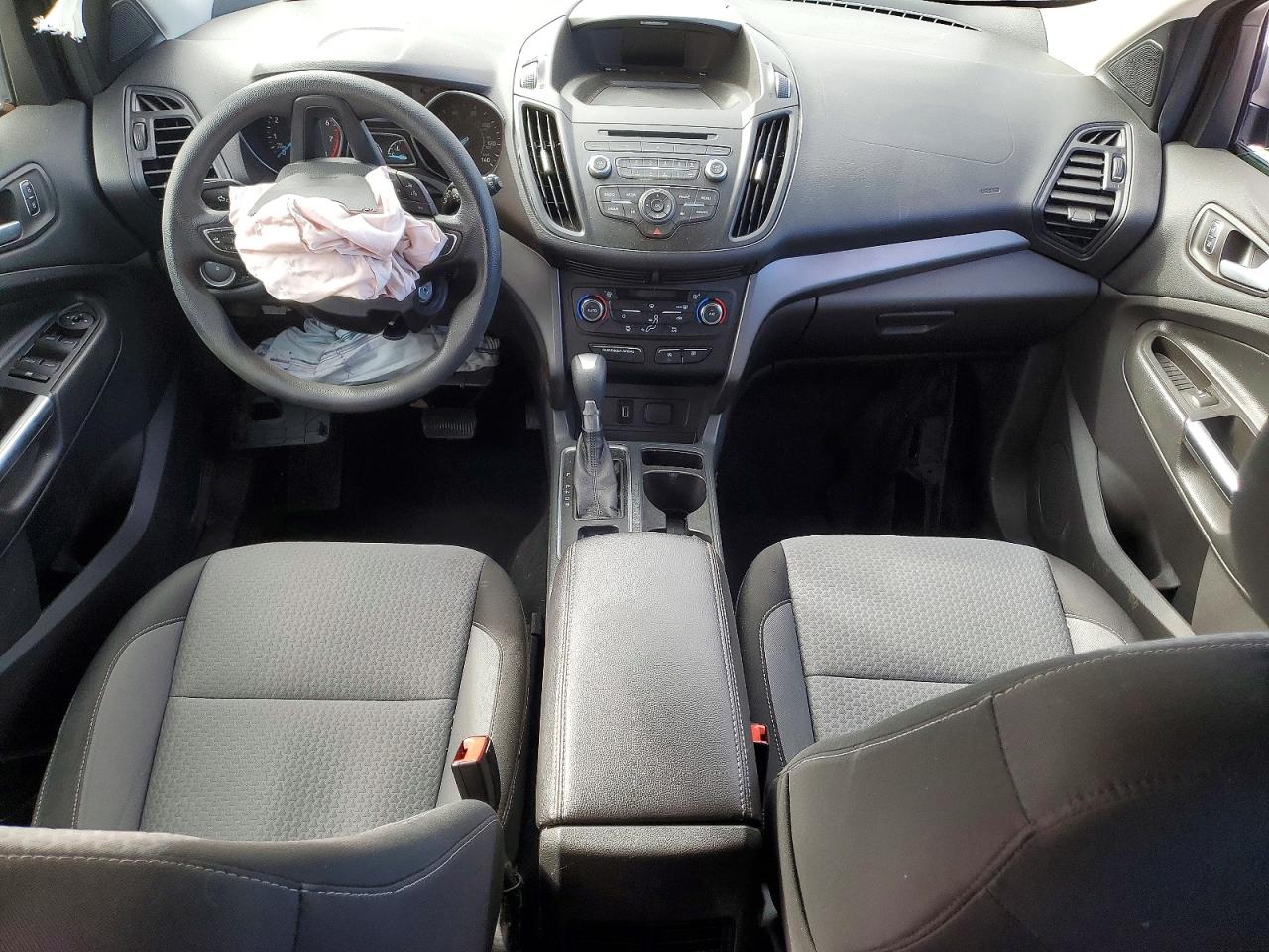 2017 FORD ESCAPE SE photo 8