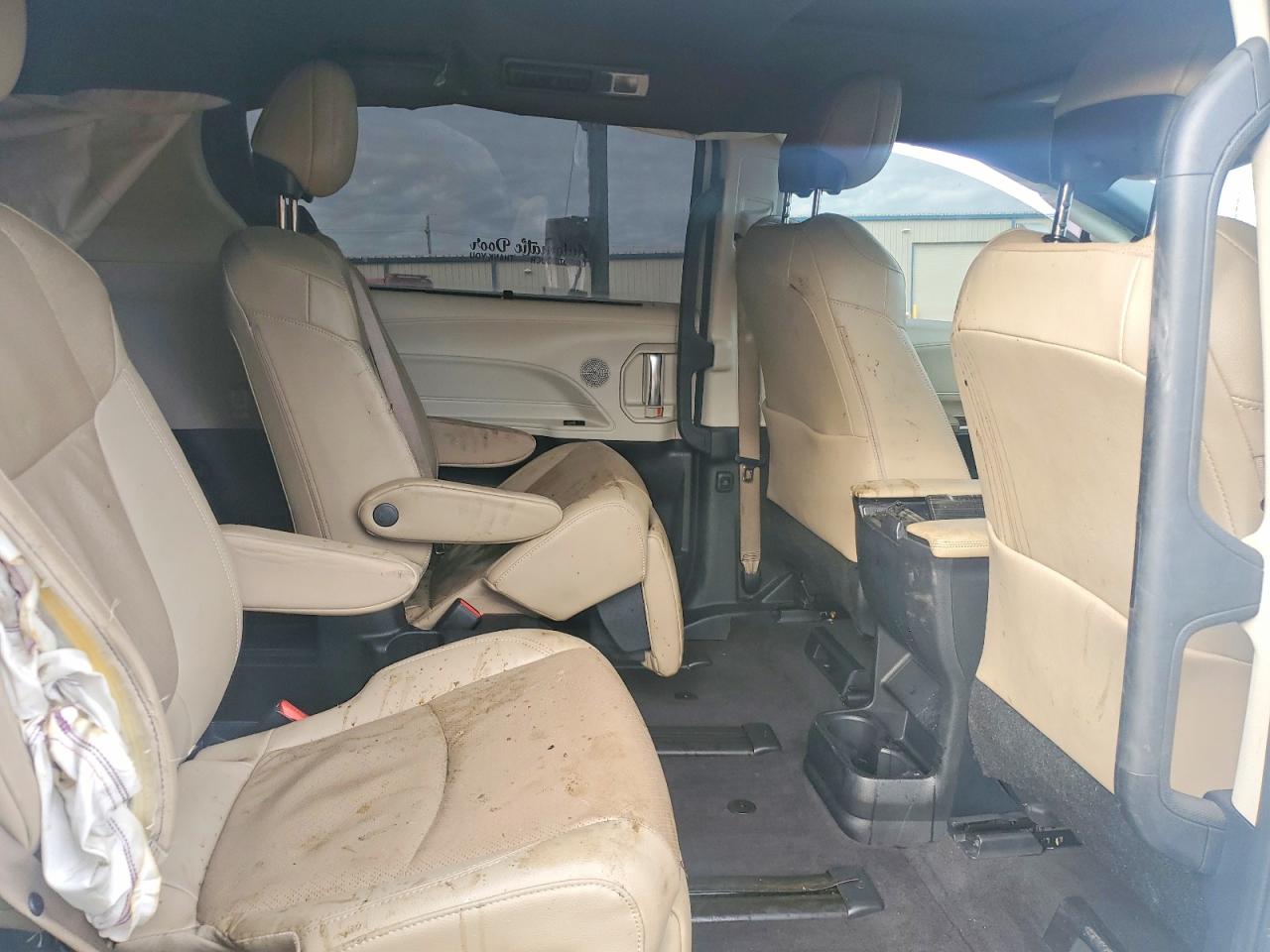 2022 TOYOTA SIENNA LIMITED 7-PASSENGER photo 21