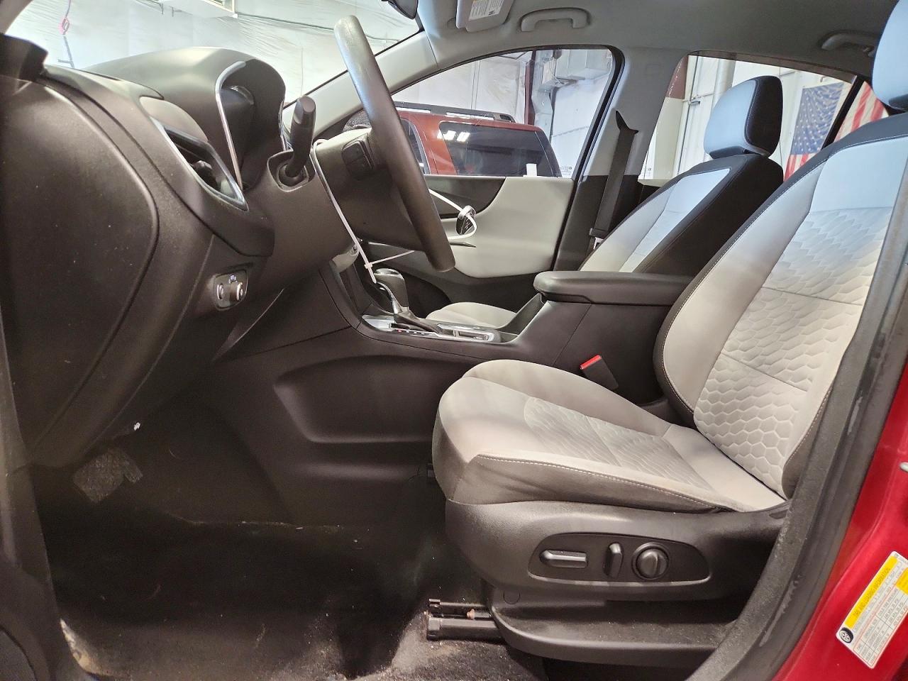 2019 CHEVROLET EQUINOX LT photo 13