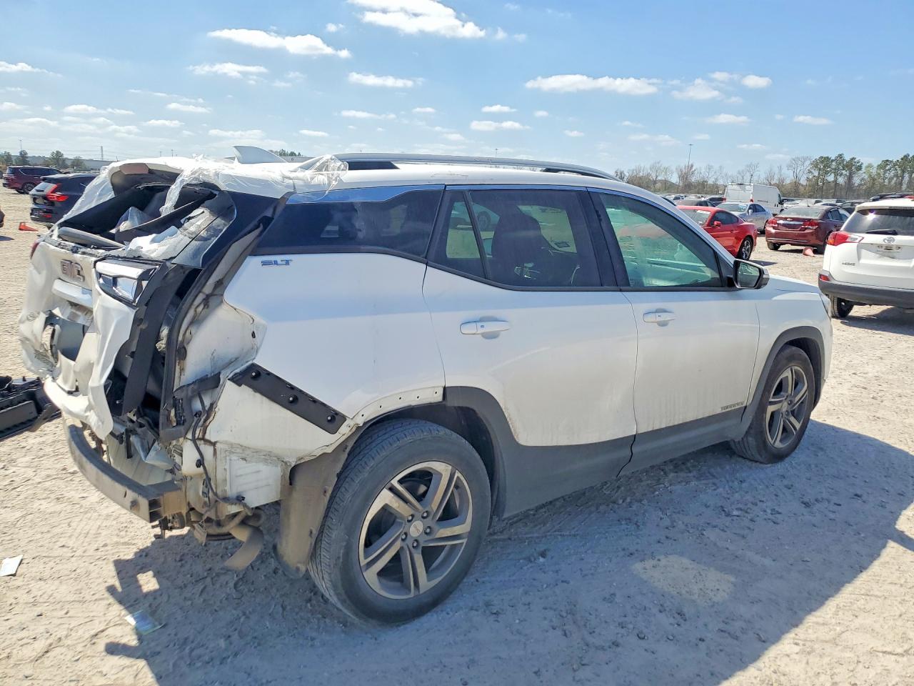 2019 GMC TERRAIN SLT photo 5
