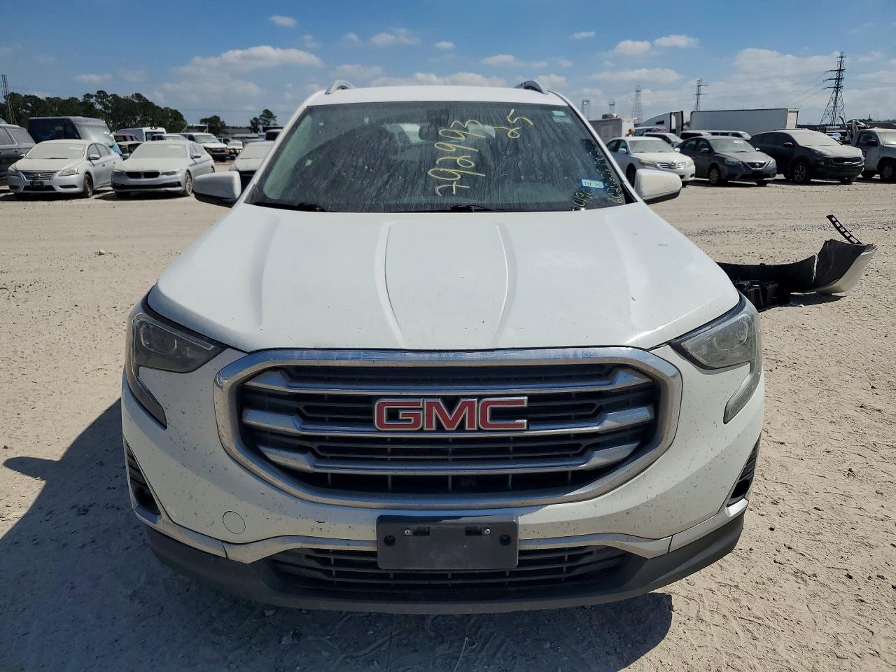 2019 GMC TERRAIN SLT photo 9