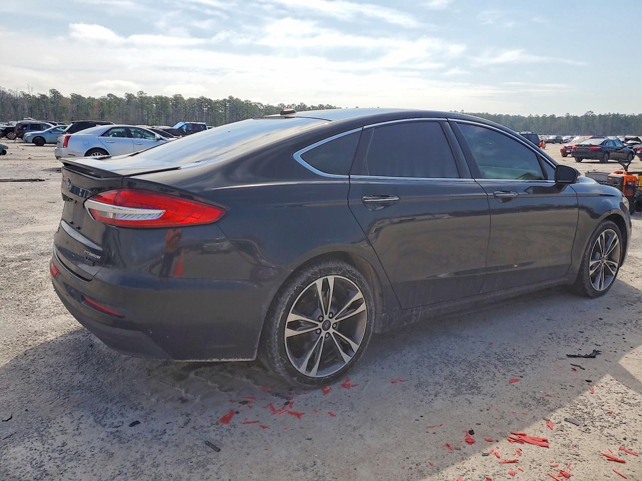 2019 FORD FUSION TITANIUM photo 3
