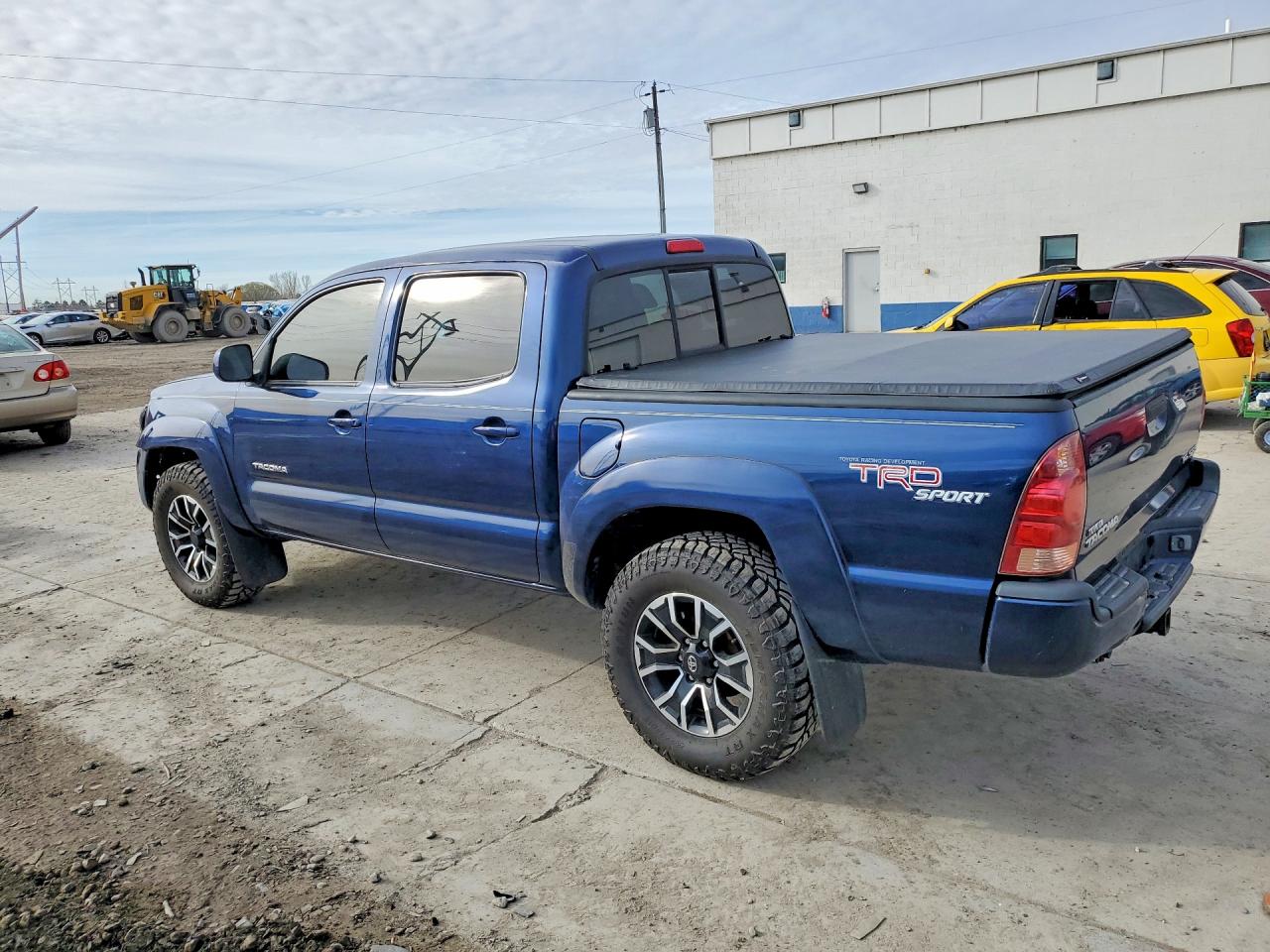 2005 TOYOTA TACOMA V6 photo 2