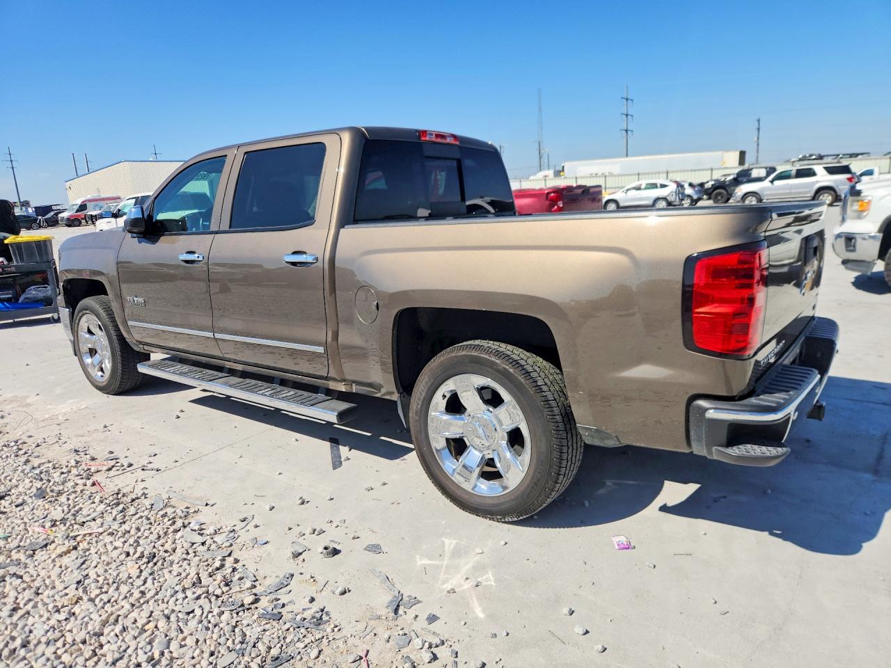 2014 CHEVROLET SILVERADO C1500 LTZ photo 2