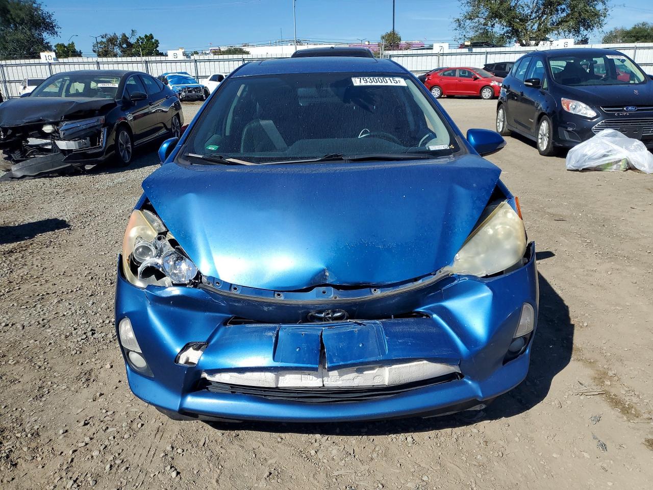 2013 TOYOTA PRIUS C FOUR photo 5