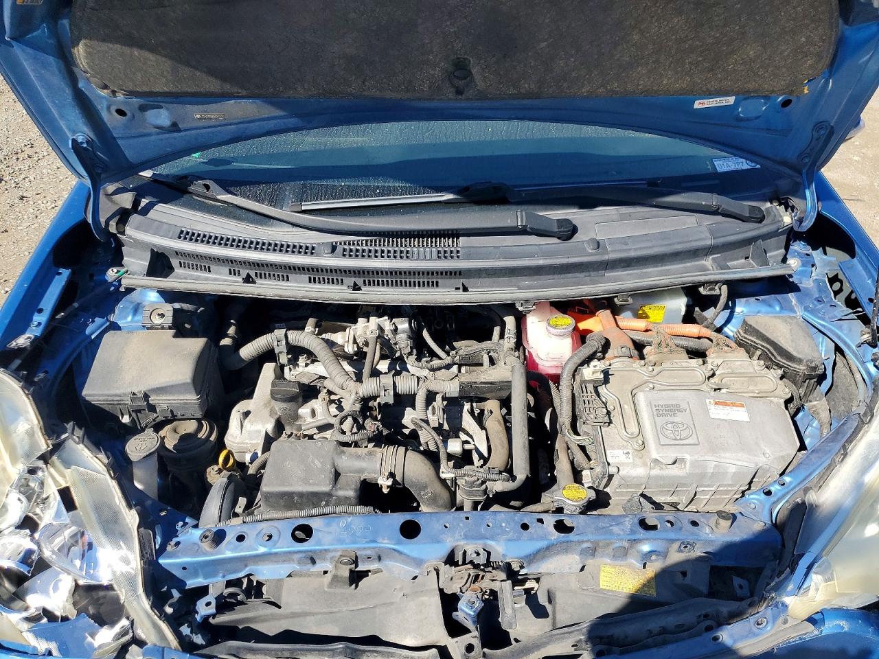 2013 TOYOTA PRIUS C FOUR photo 11