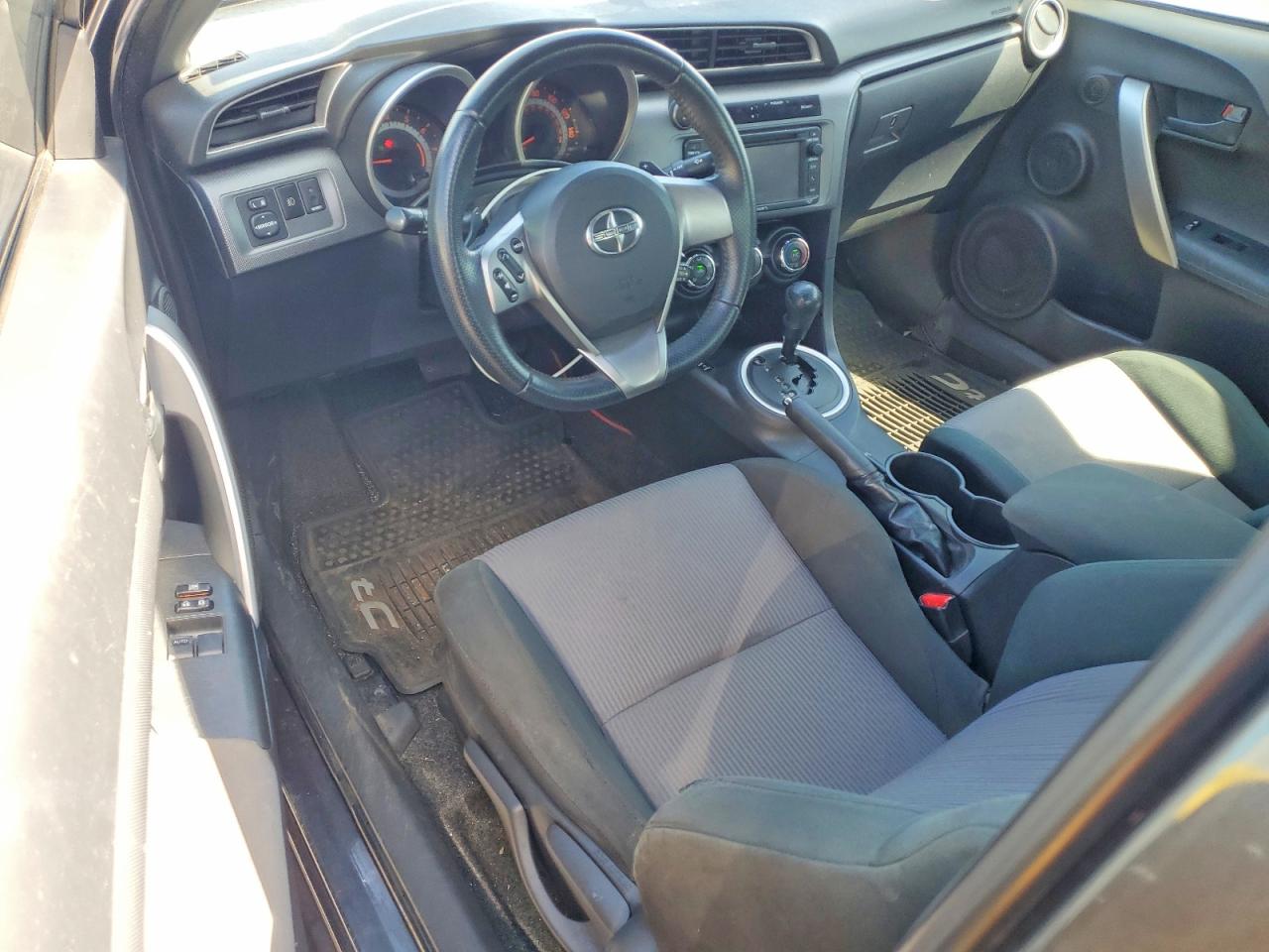 2015 TOYOTA SCION photo 15