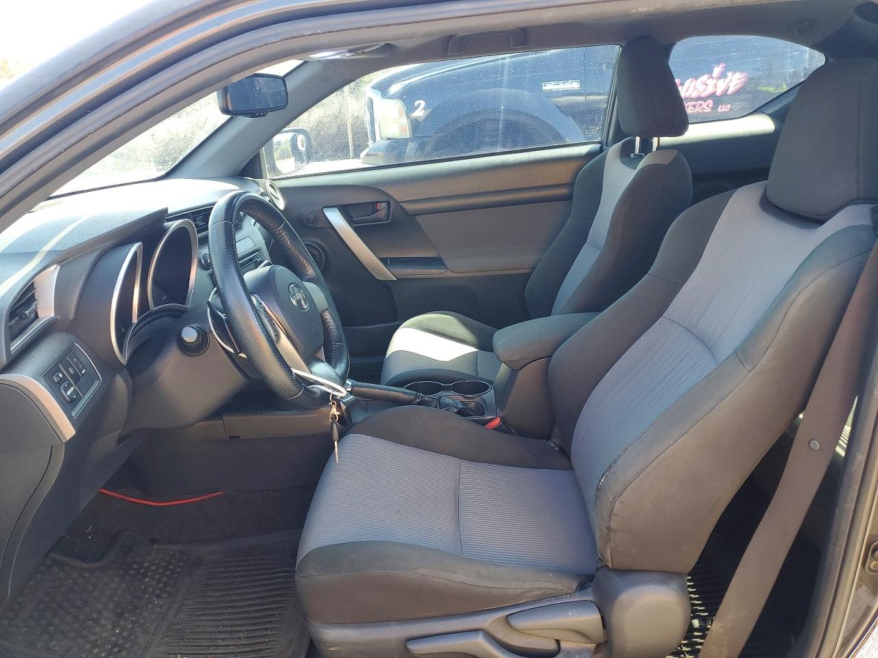 2015 TOYOTA SCION photo 13