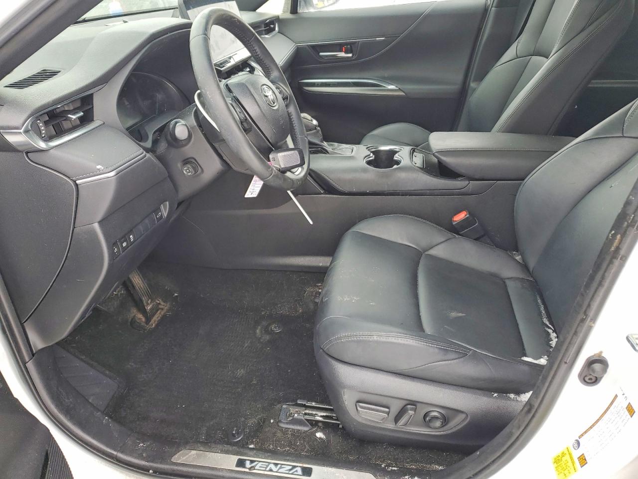 2024 TOYOTA VENZA NIGHTSHADE EDITION photo 7