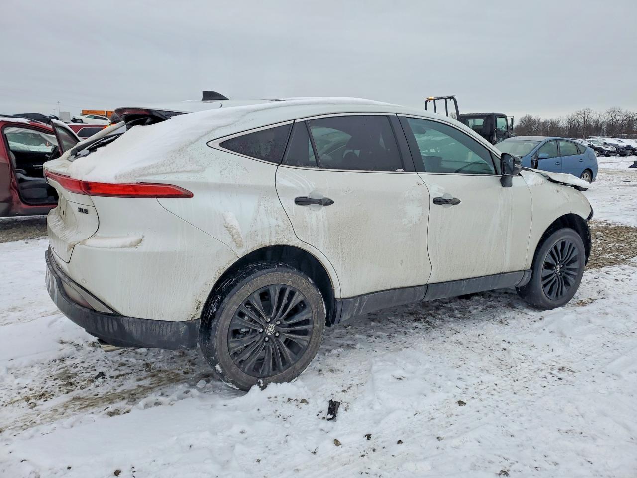 2024 TOYOTA VENZA NIGHTSHADE EDITION photo 3