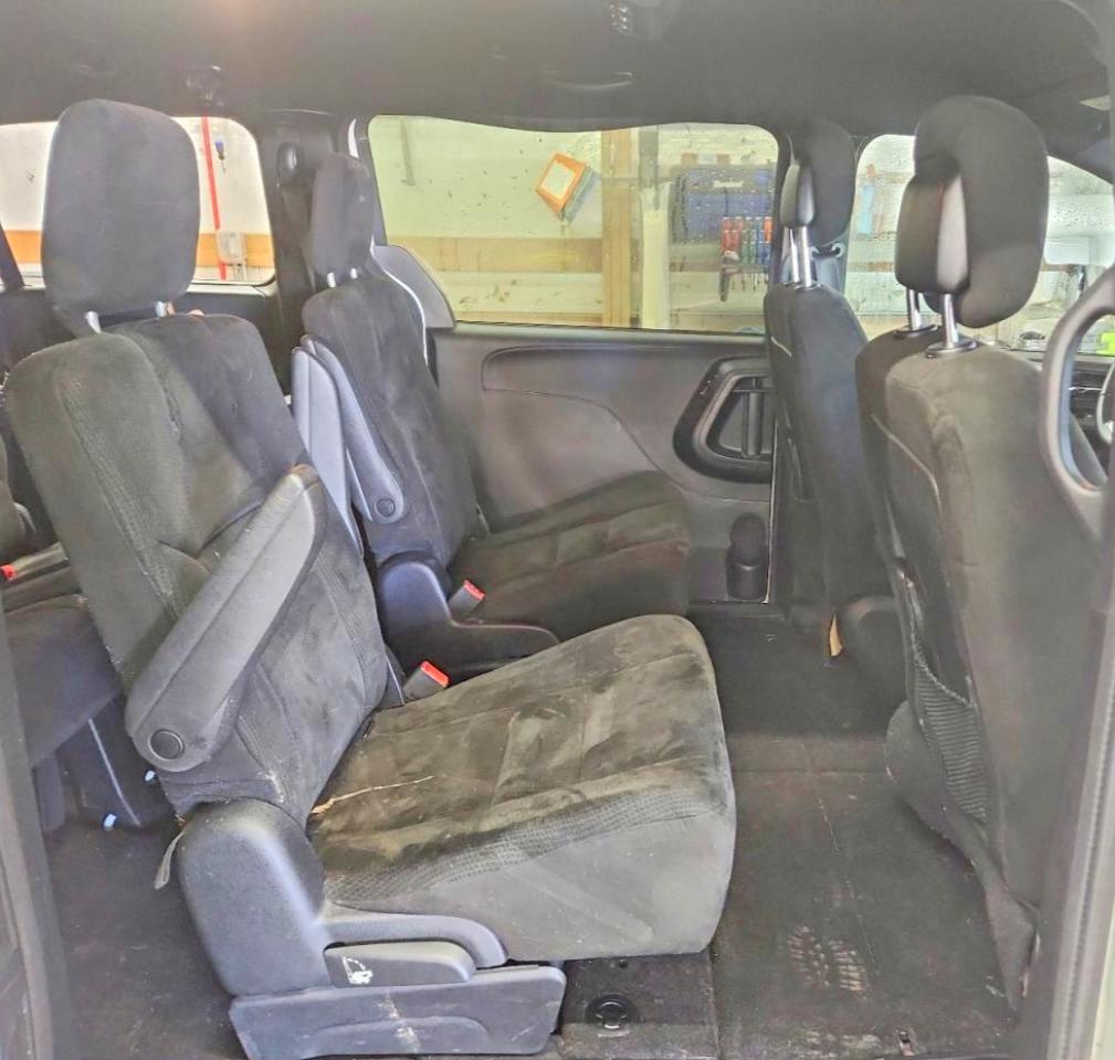 2015 DODGE GRAND CARAVAN SE photo 11