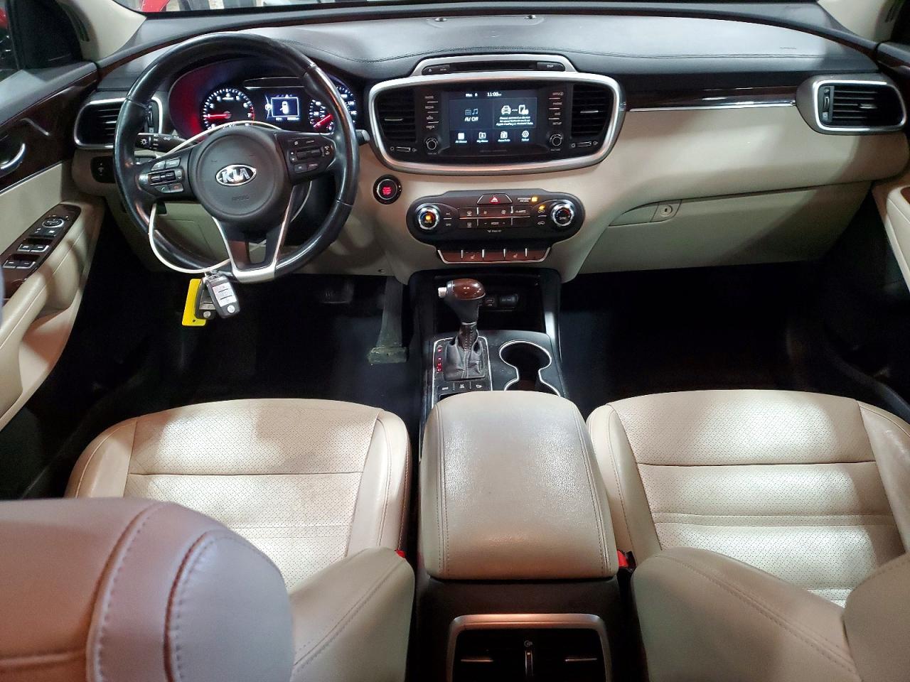 2017 KIA SORENTO LX photo 15