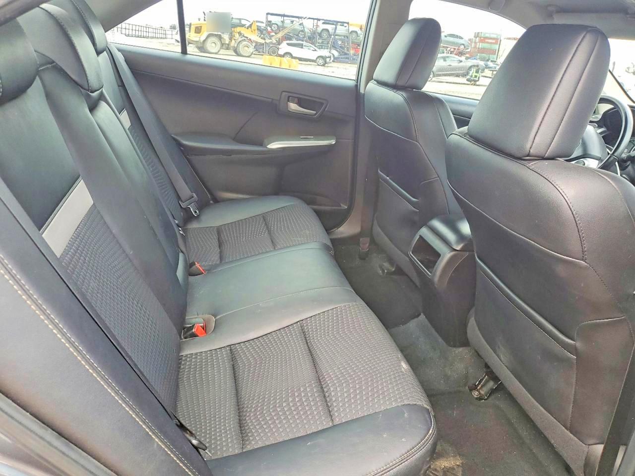 2013 TOYOTA CAMRY SE photo 19