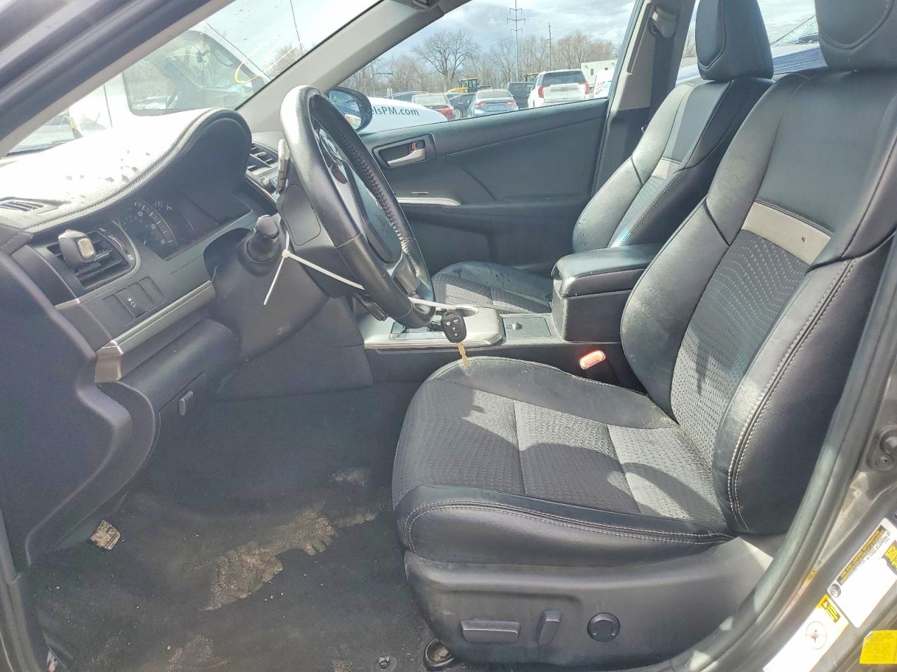 2013 TOYOTA CAMRY SE photo 13