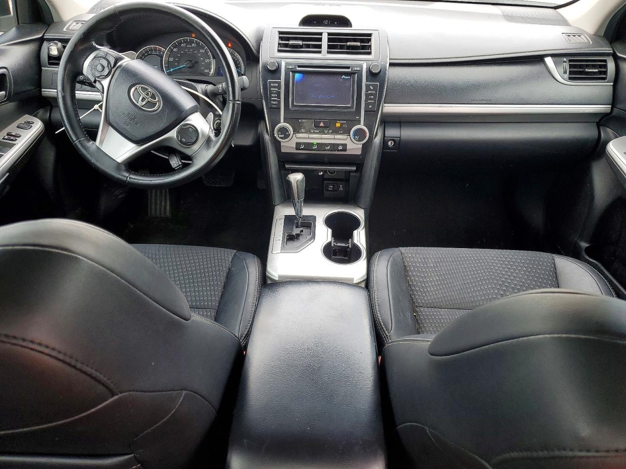2013 TOYOTA CAMRY SE photo 15