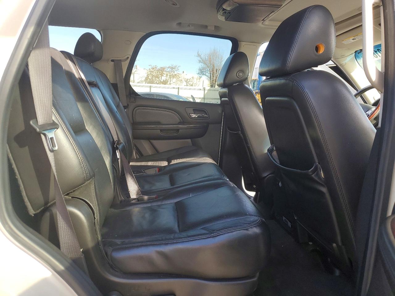 2008 CADILLAC ESCALADE LUXURY photo 31