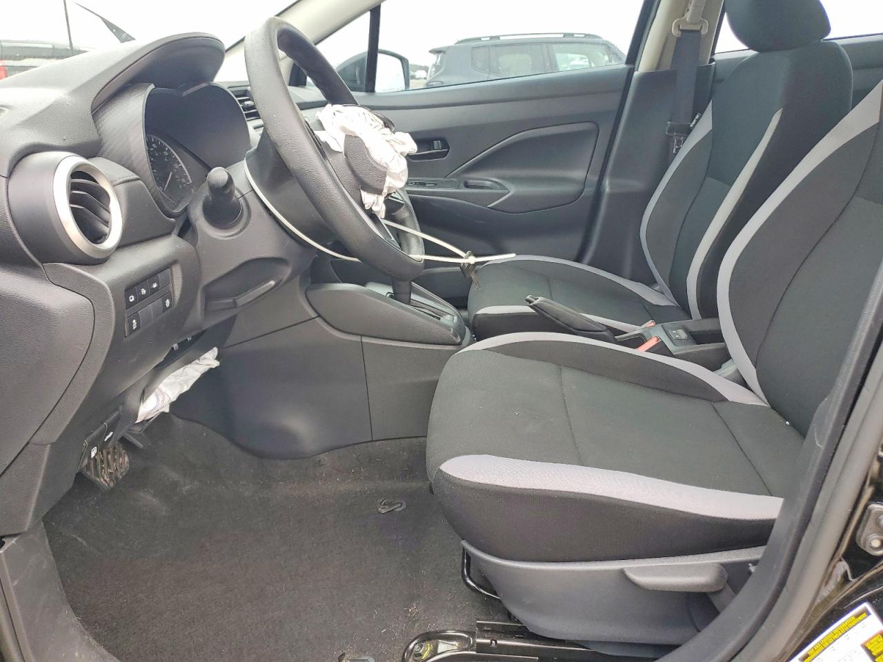 2025 NISSAN VERSA S photo 13