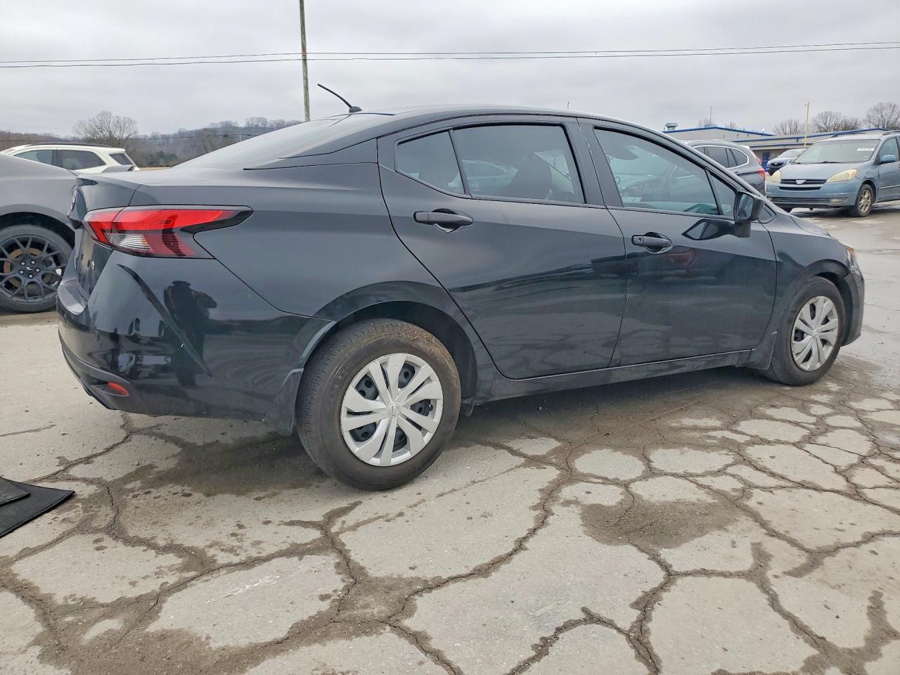 2025 NISSAN VERSA S photo 5