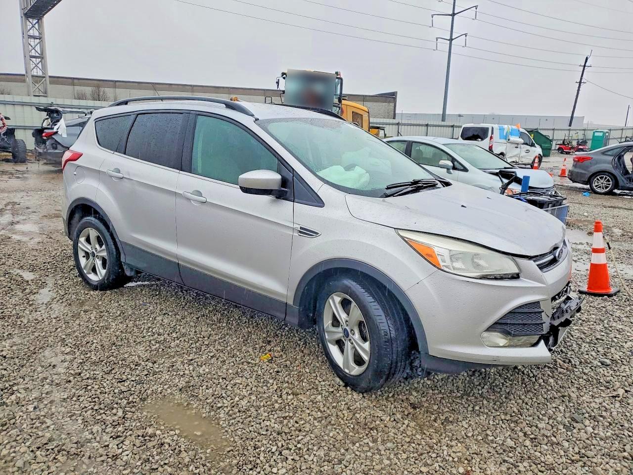 2014 FORD ESCAPE SE photo 4