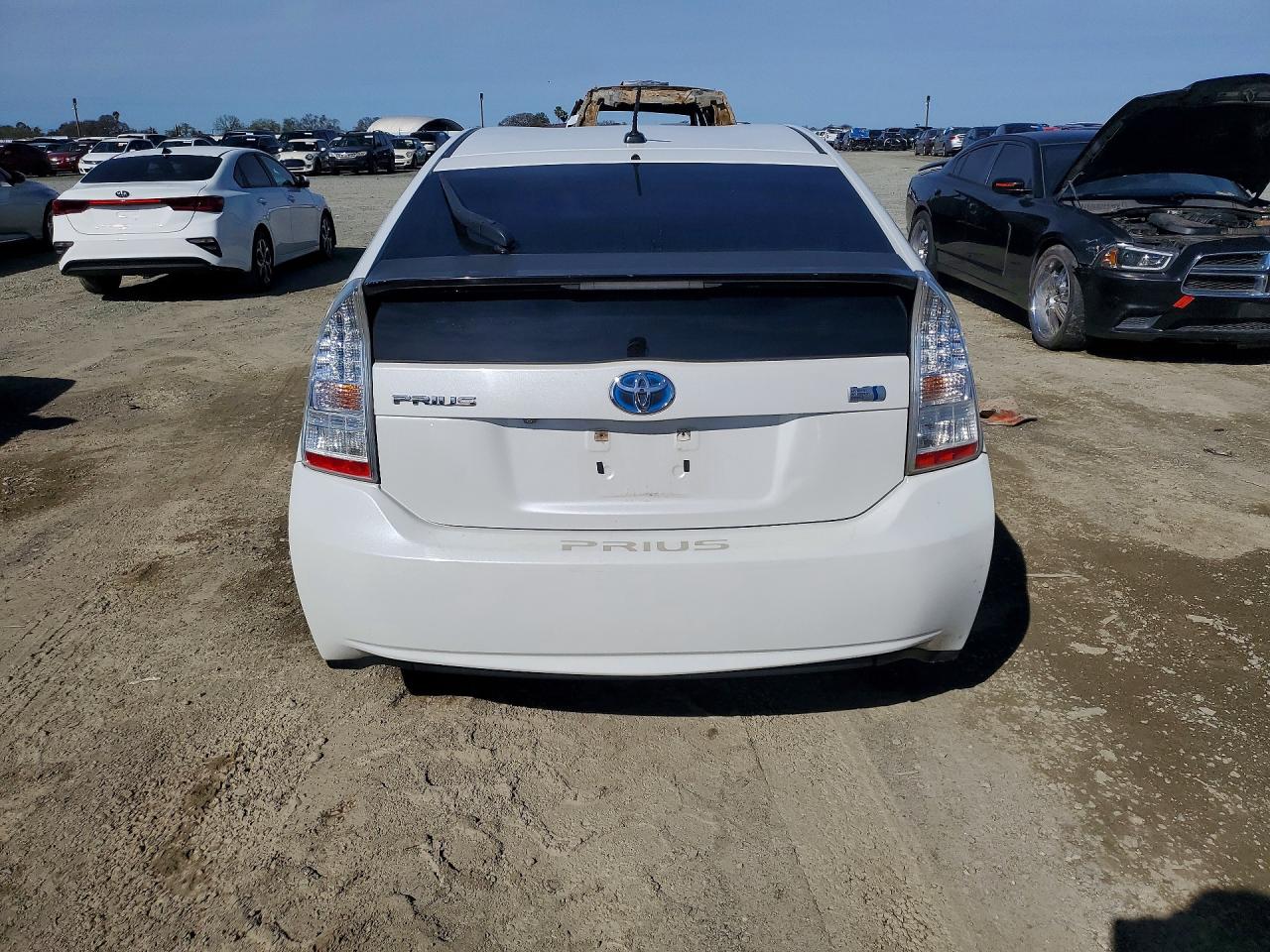2012 TOYOTA PRIUS C photo 6