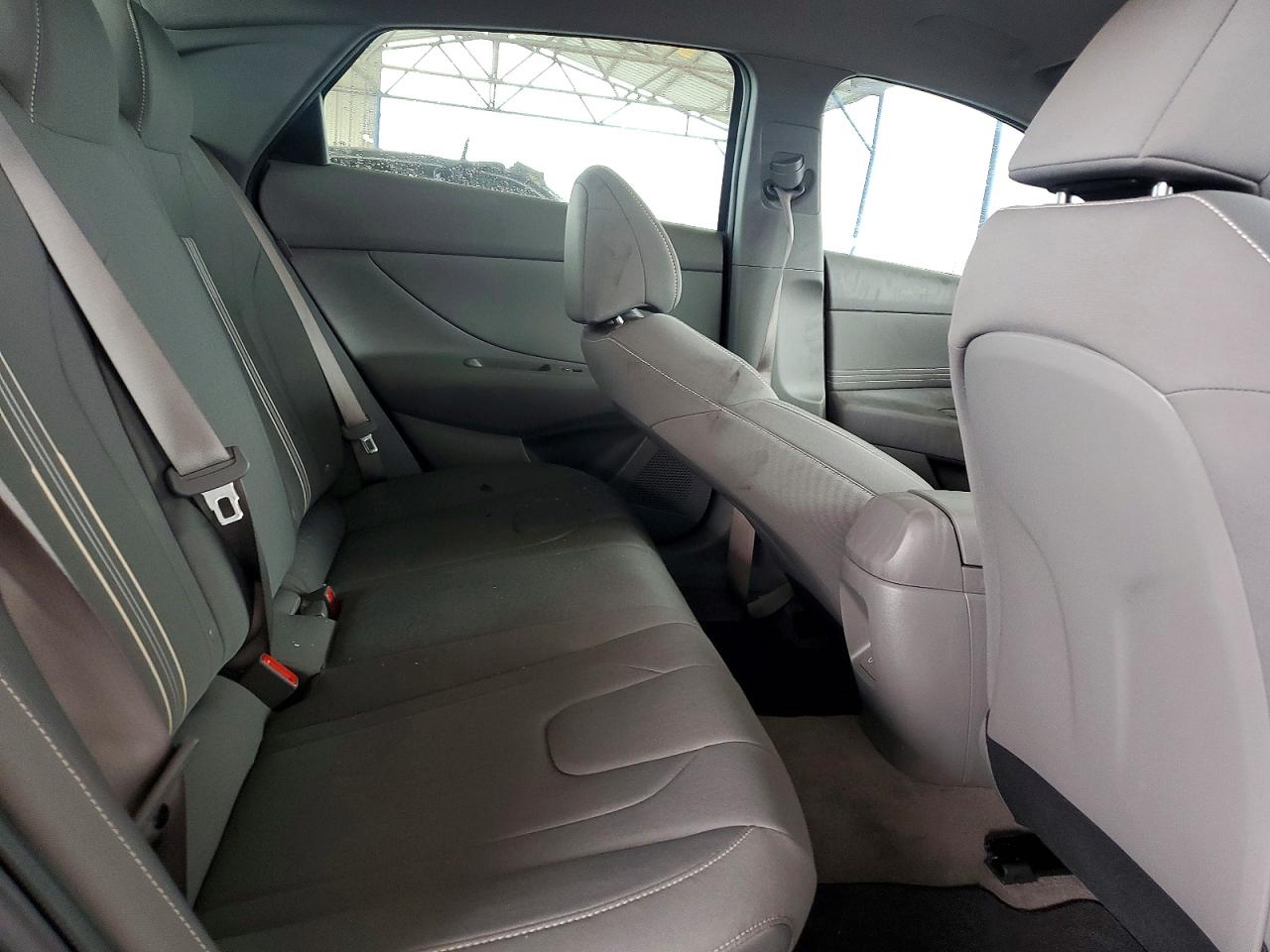 2025 HYUNDAI ELANTRA SEL SPORT photo 10