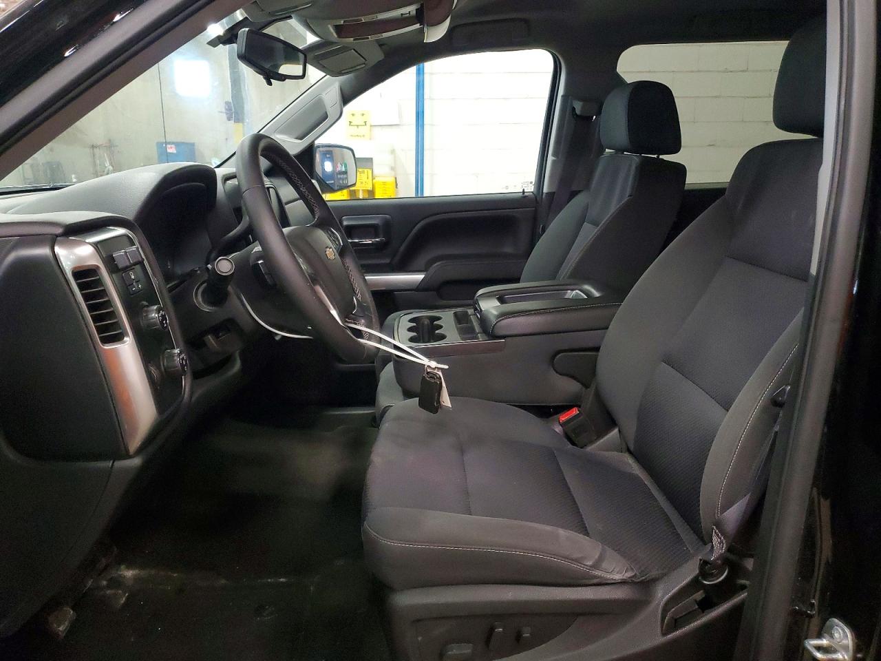 2017 CHEVROLET SILVERADO K1500 LT photo 19