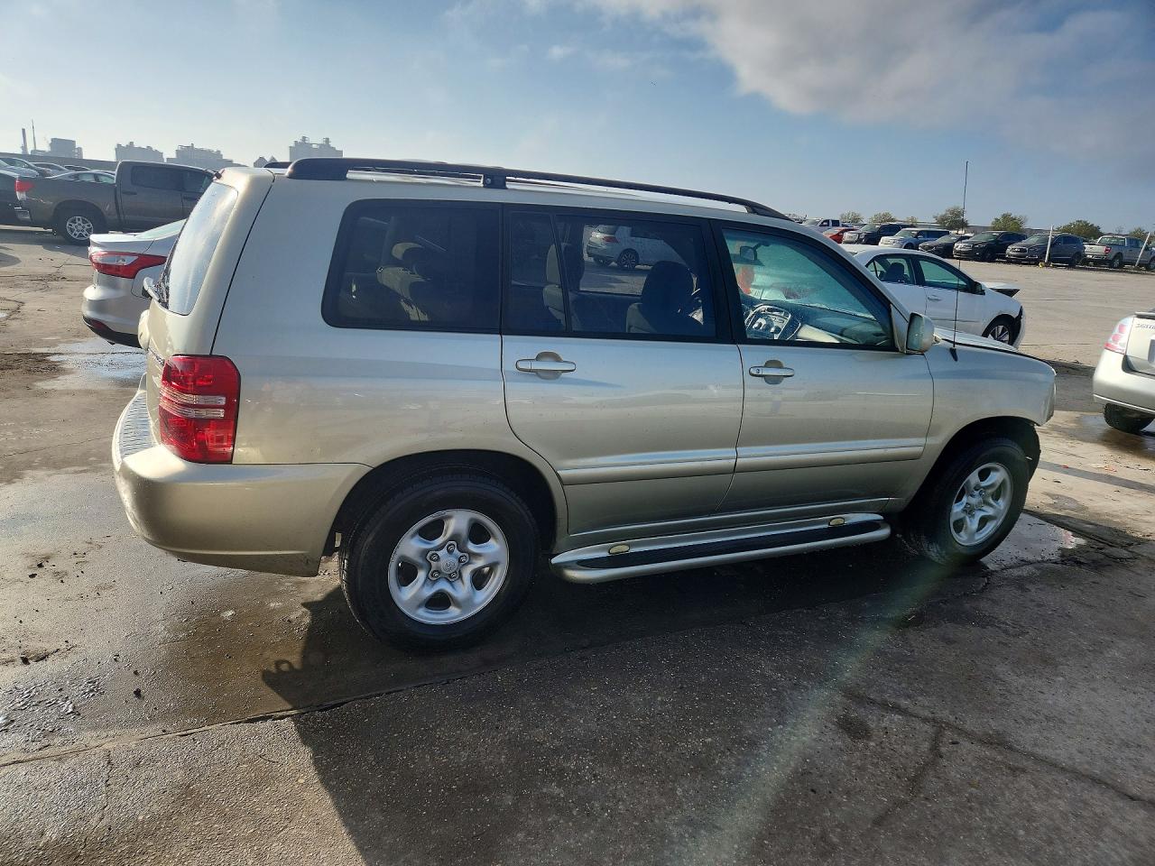2003 TOYOTA HIGHLANDER BASE photo 5