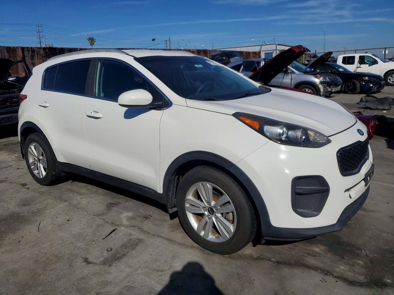 2017 KIA SPORTAGE LX photo 4