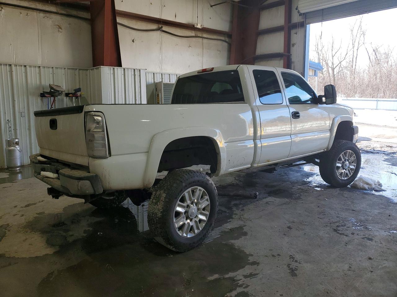 2003 CHEVROLET SILVERADO K2500 HEAVY DUTY photo 3