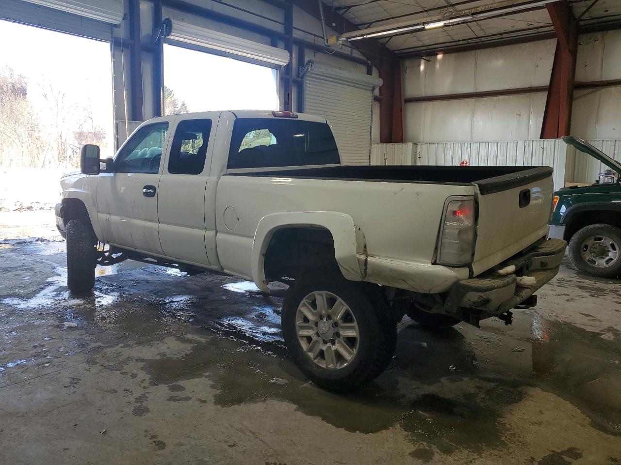2003 CHEVROLET SILVERADO K2500 HEAVY DUTY photo 2