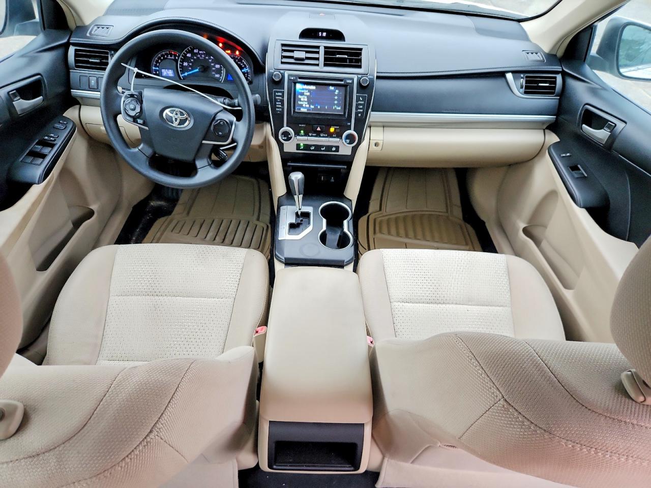 2013 TOYOTA CAMRY LE photo 8