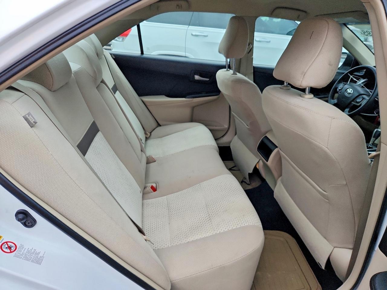 2013 TOYOTA CAMRY LE photo 10